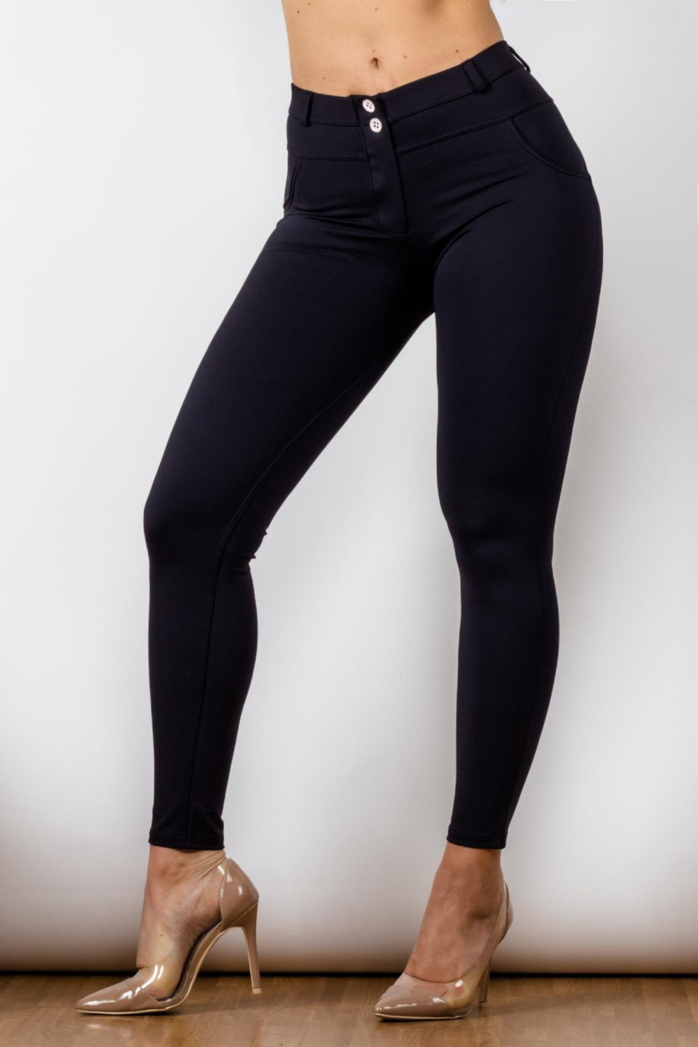 Full Size Contrast Detail Buttoned Leggings