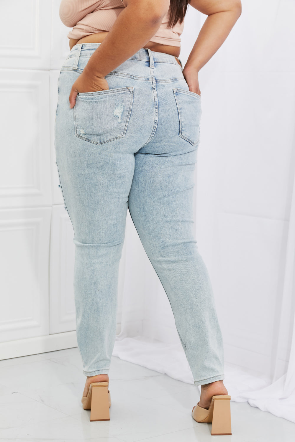 Judy Blue Tiana Full Size High Waisted Distressed Skinny Jeans