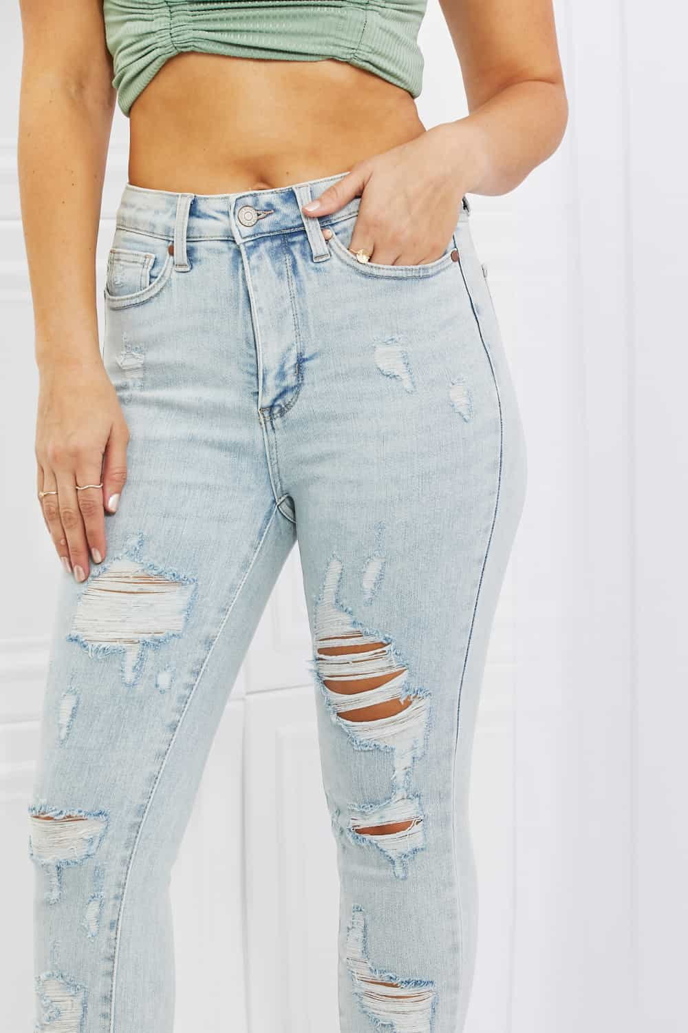 Judy Blue Tiana Full Size High Waisted Distressed Skinny Jeans